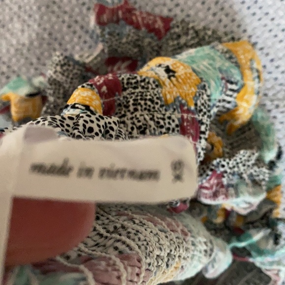 Bcbg Generation Smocked tube top with straps - Picture 4 of 4